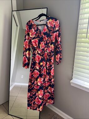 Floral V-Neck Long Sleeve Midi Dress - Pink Floral on Navy